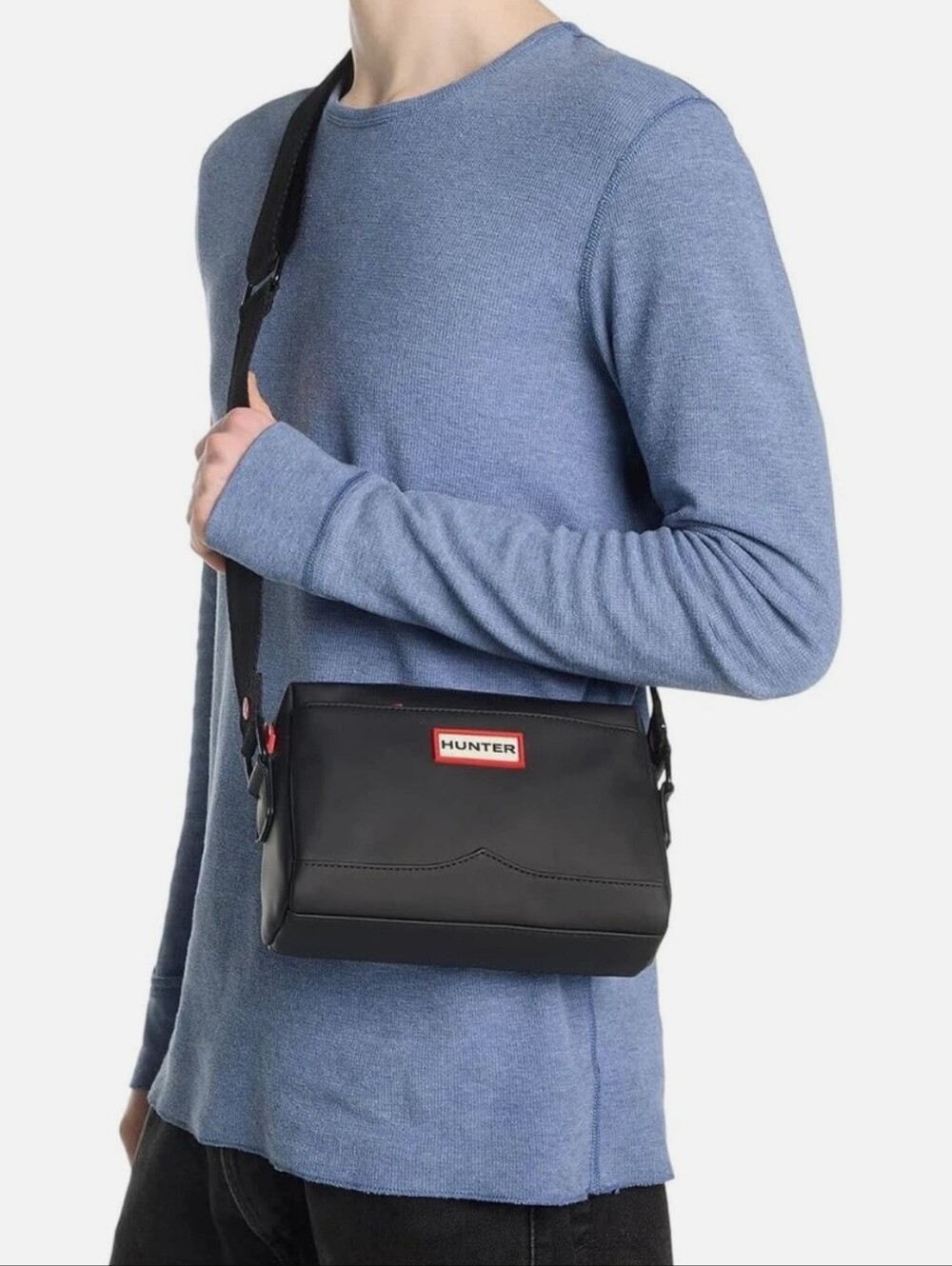 Hunter Black Belt Bag with Red Accents - Picture 3 of 7